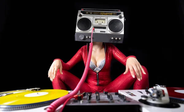 Female Playing Ghettoblaster Head Dancing Turntables — Stock fotografie