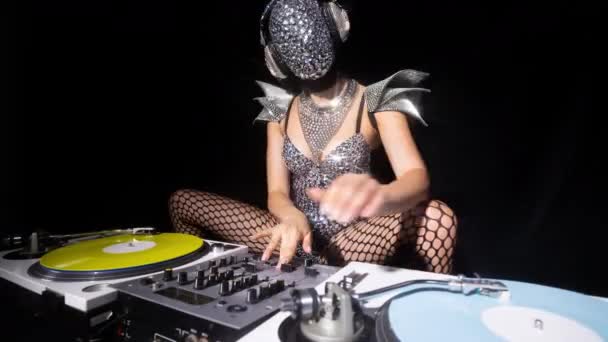 Masked Female Playing Turntables Sparkling Silver Costume — Vídeos de Stock