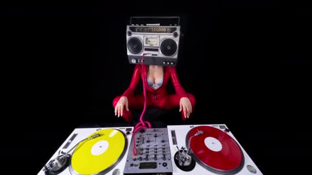 Female Playing Ghettoblaster Head Dancing Turntables — Vídeo de Stock