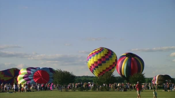 Horkovzdušný balón zářící — Stock video