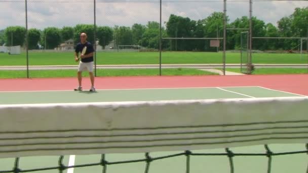 Tenis odtwarzacz salwy — Wideo stockowe