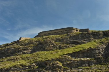 varisello Kalesi