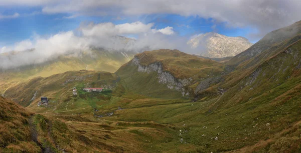 附近 capanna motterascio (2172 m)-tessin-瑞士 免版税图库图片