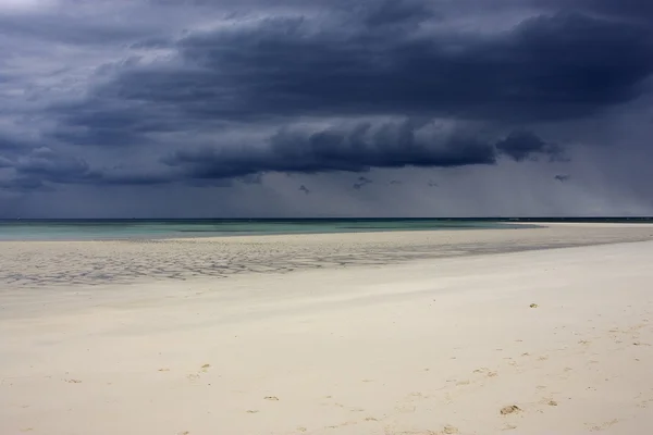 Nuvola e mare — Foto Stock