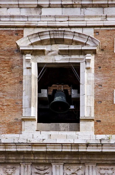 Torre em Santa Chiara Nápoles e o sino — Fotografia de Stock