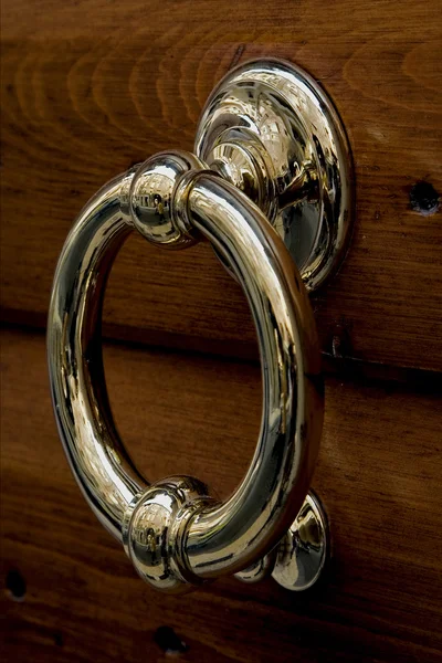 Gold copper knocker — Stock Photo, Image