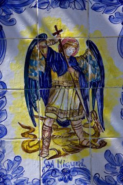 Seramik tasarımı San miguel ve ejderha
