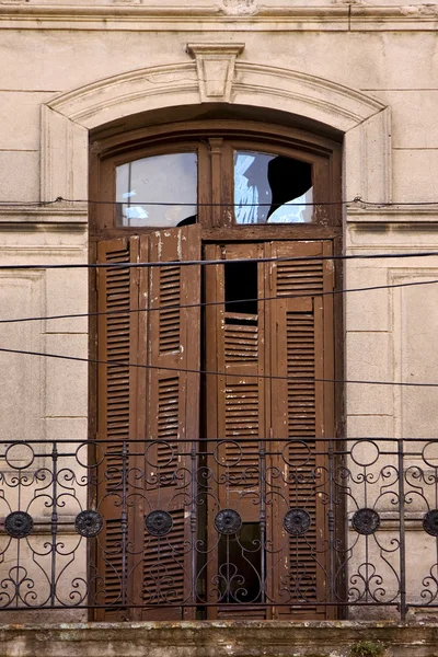 Vecchio metallo piccola terrazza — Foto Stock