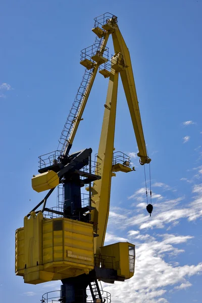 Sky clouds and yellow crane in argentina — Stock Photo, Image