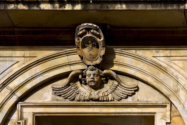 Socha anděla v napoli, Itálie — Stock fotografie