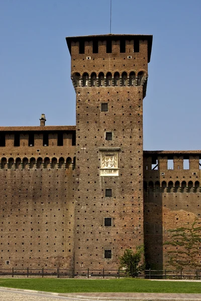 Torre castillo ladrillo viejo marrón — Foto de Stock