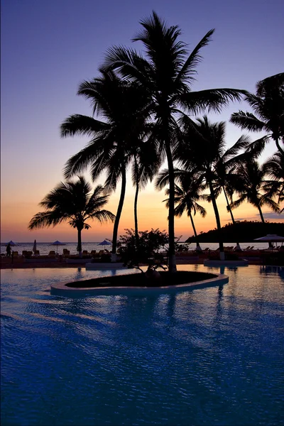 Guarda-sol lagoa litoral em madagascar — Fotografia de Stock