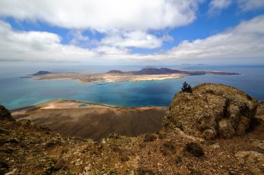 Taş taş gökyüzü bulut plaj su lanzarote İspanya Isle of