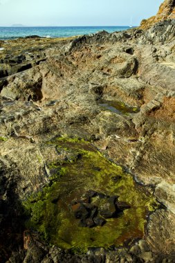 Taş taş gökyüzü bulut plaj su lanzarote İspanya Isle of