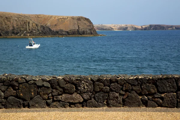Coast lanzarote in spain musk pond water — Stock Photo, Image