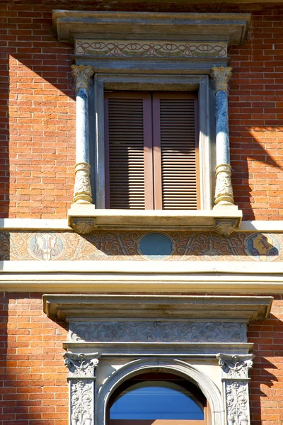 Viejo muro ventana en el centro de lugano Suiza Suiza — Foto de Stock