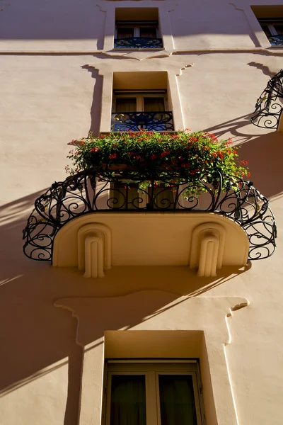 Wall and flower terrace centre city lugano Switzerland S — Stock Photo, Image