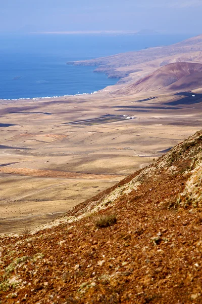 Kusten lanzarote Spanien Afrika och hus inom — Stockfoto