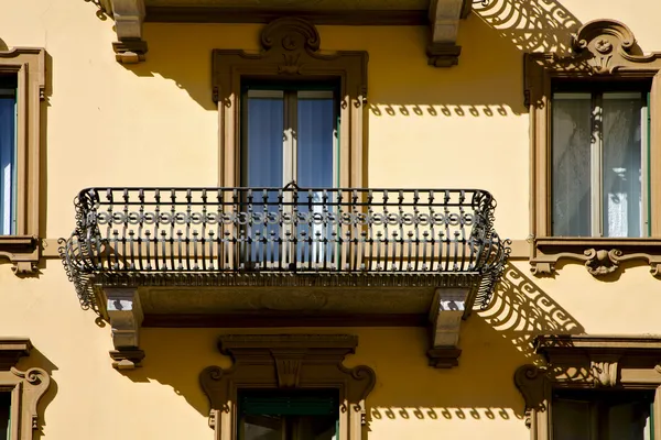 Ancienne terrasse dans le centre de la ville lugano Suisse Swis — Photo