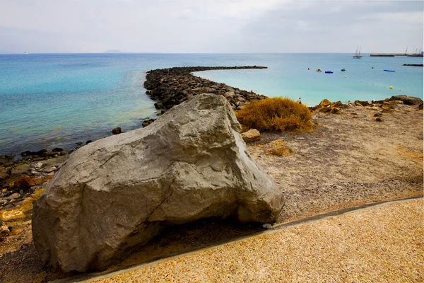 Surfujte jachty vody člun letní a pobřeží lanzarote, Španělsko — Stock fotografie