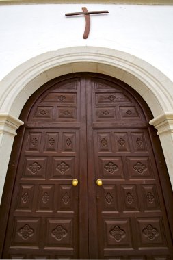 Lanzarote İspanya canarias kilise kapısı ve beyaz duvar soyut