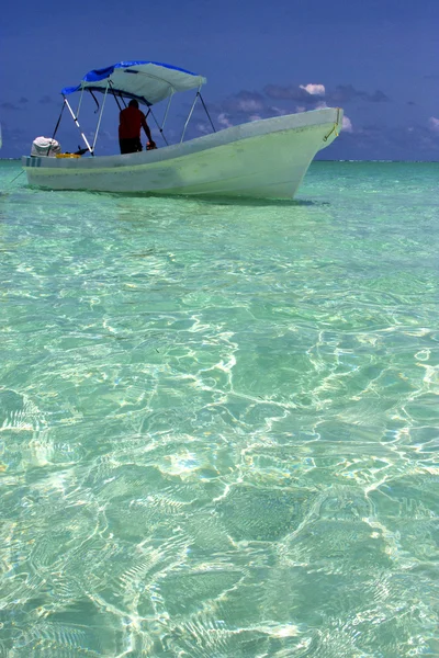 Tenda relax e barca di kaan sian in Messico — Foto Stock
