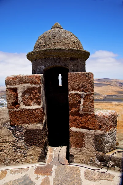 Lanzarote espanha o castelo de parede velha sentinela torre e porta em — Fotografia de Stock