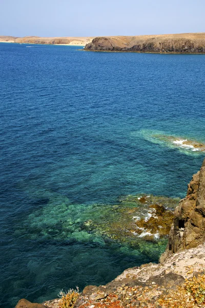 Espanha lagoa pedra pedra pedra em el golfo l — Fotografia de Stock