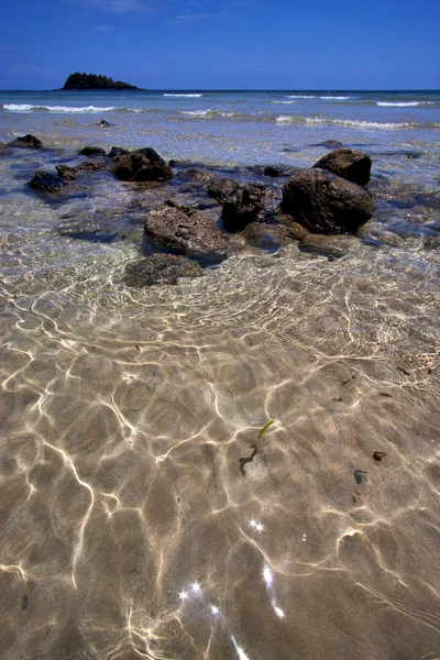 蓝色的礁湖海岸线池塘河 — 图库照片