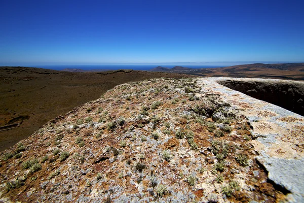 Panoramor lanzarote Spanien gamla sentry tornet och springan i t — Stockfoto