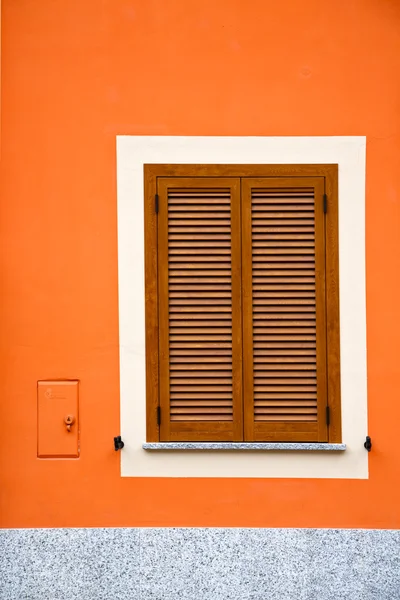 Cavaria varese italy abstract  window      wood venetian — Stock Photo, Image