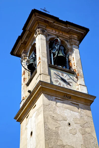 Castronno     the   wall  and church tower bell sunny day — Stock Photo, Image