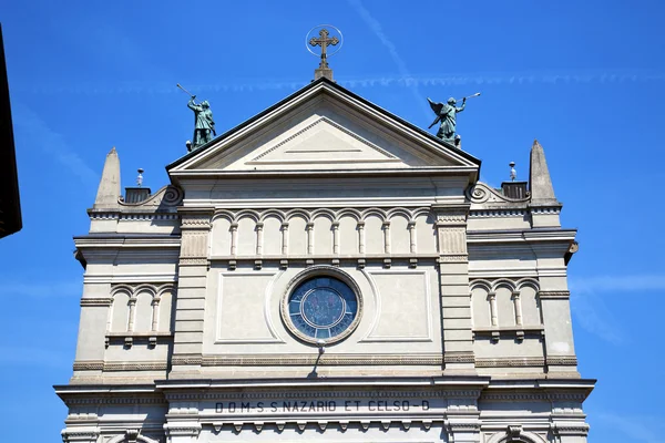 Varese  castronno   old wall  church and column blue sky Stock Picture