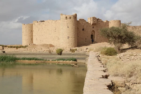 Szenische Aufnahme Einer Antiken Festung Der Wüste — Stockfoto