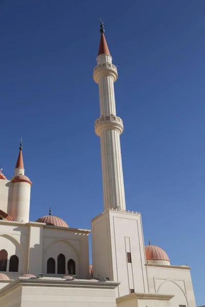 Живописный Снимок Красивой Мечети Солнечный День — стоковое фото