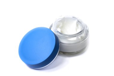 beyaz zemin üzerinde kozmetik