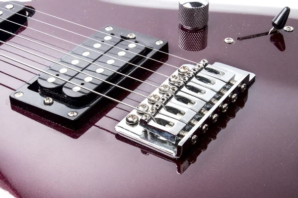 Kytara na bílém pozadí — Stock fotografie