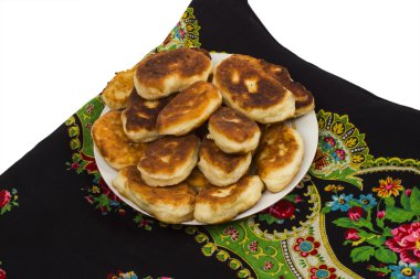 beyaz zemin üzerine pasta