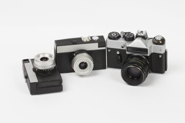 Beyaz arkaplandaki kamera