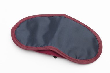 beyaz zemin üzerinde güneş gözlüğü