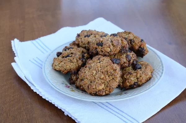 在表上自制燕麦饼干 — 图库照片