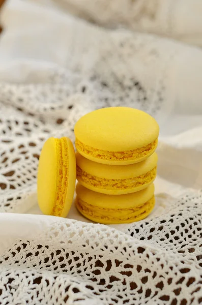 Κίτρινο γαλλική macaron για vintage πετσετάκι — Φωτογραφία Αρχείου