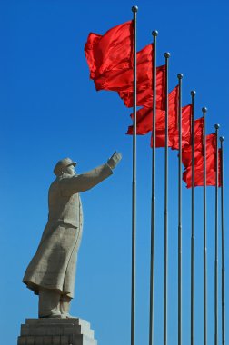 Başkan Mao'nın heykeli