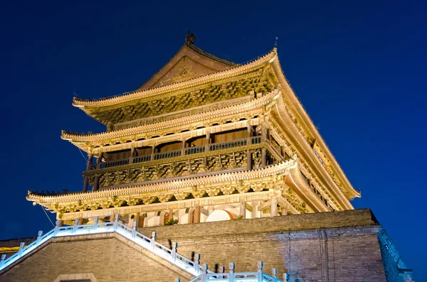 Torre del tambor por la noche, Xian, China —  Fotos de Stock