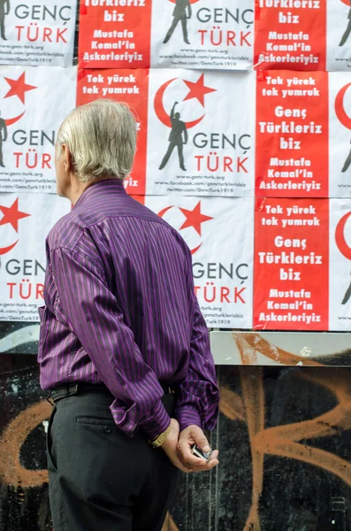politika poster ve bir adam