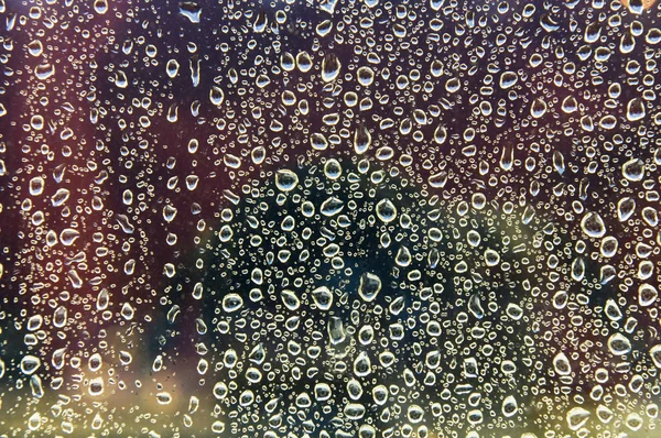 Gouttes d'eau sur la fenêtre — Photo