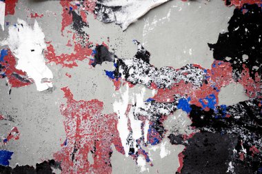 yırtık kağıt duvar