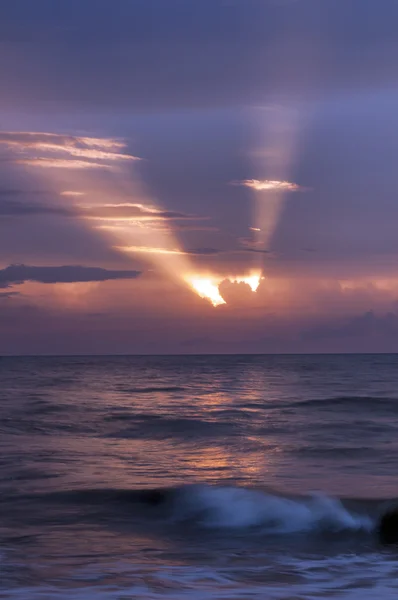 Zonsondergang en zee — Stockfoto