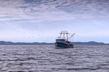 balıkçı teknesi ve deniz