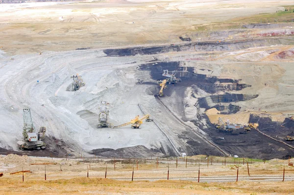 Strip mine ile kahverengi kömür — Stok fotoğraf